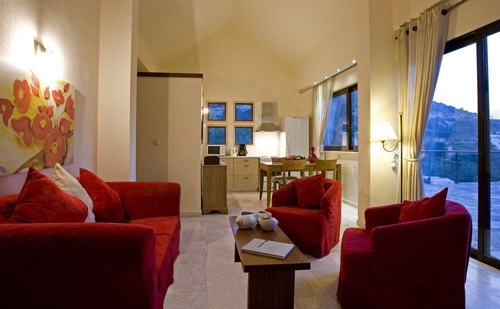 Istron Villas Luaran gambar