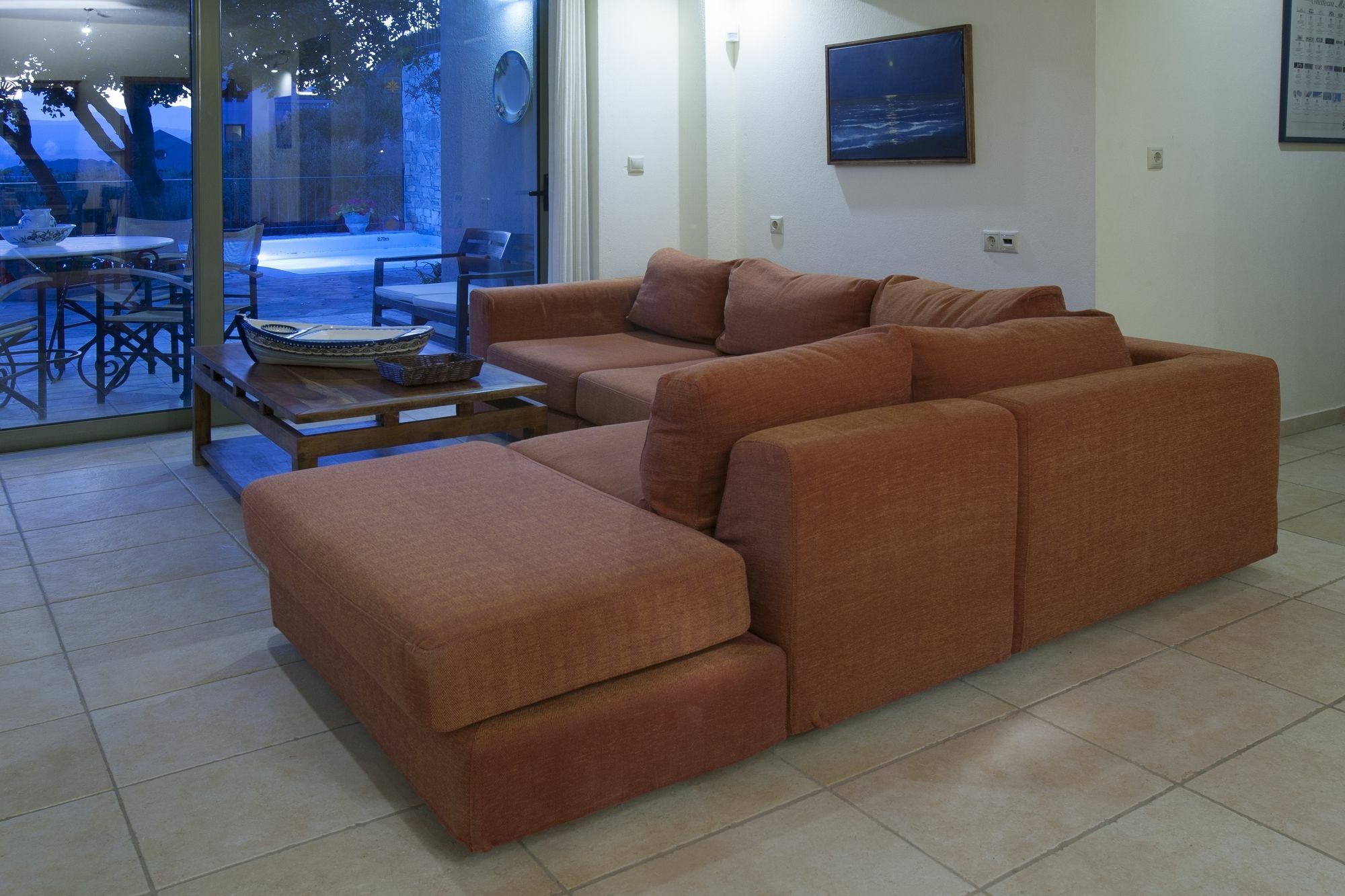 Istron Villas Luaran gambar
