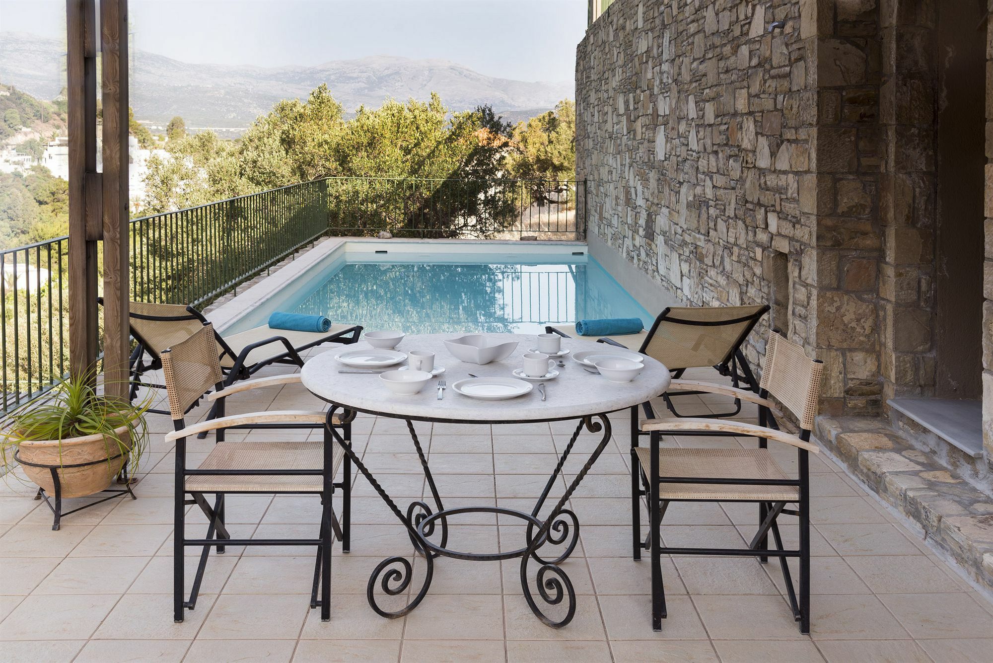 Istron Villas Luaran gambar
